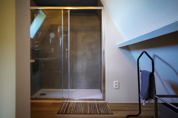 Foto van Vakantiehuis met zwembad bij Durbuy - Vakantiehuis in Barvaux - BathRoom