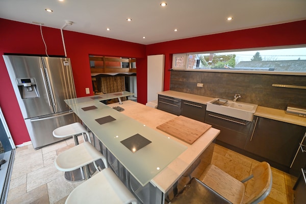Foto van Dorpshuis in Ambly met buitenzwembad - Vakantiehuis in Nassogne, Ambly - Kitchen