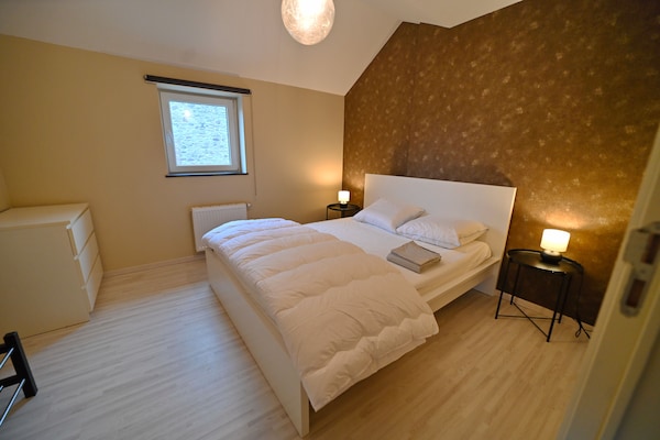 Foto van Dorpshuis in Ambly met buitenzwembad - Vakantiehuis in Nassogne, Ambly - BedRoom