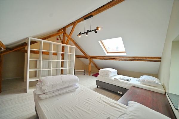 Foto van Dorpshuis in Ambly met buitenzwembad - Vakantiehuis in Nassogne, Ambly - BedRoom