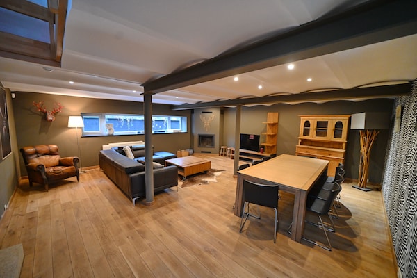 Foto van Dorpshuis in Ambly met buitenzwembad - Vakantiehuis in Nassogne, Ambly - LivingRoom