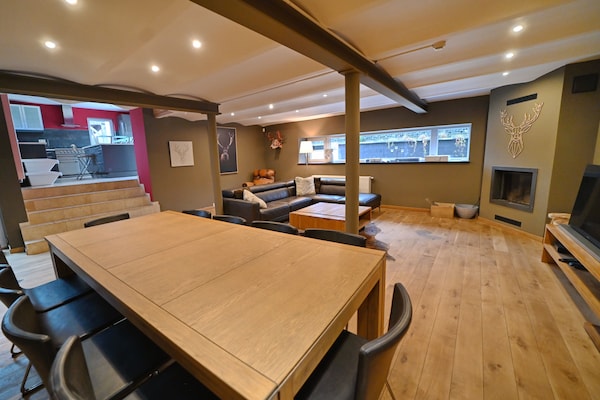 Foto van Dorpshuis in Ambly met buitenzwembad - Vakantiehuis in Nassogne, Ambly - LivingRoom