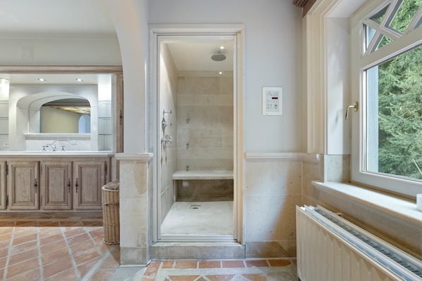 Foto van Luxe Landhuis met Zwembad Ardennen - Vakantiehuis in Manhay - BathRoom
