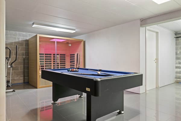 Foto van Luxe Landhuis met Zwembad Ardennen - Vakantiehuis in Manhay - RecreationRoom