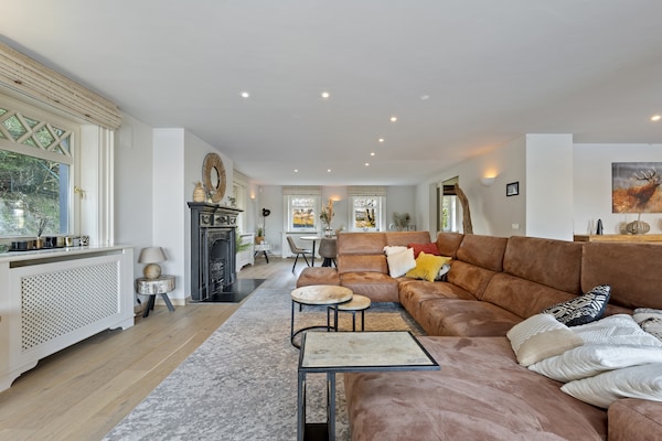 Foto van Luxe Landhuis met Zwembad Ardennen - Vakantiehuis in Manhay - LivingRoom