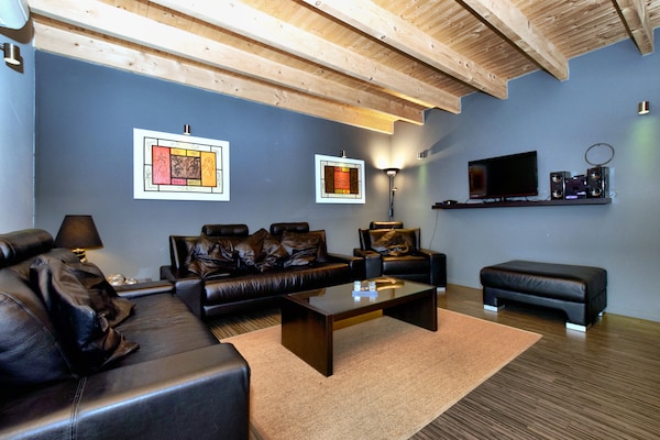 Foto van Villa met verwarmd buitenzwembad en sauna - Vakantiehuis in Manhay (lamormenil) - LivingRoom