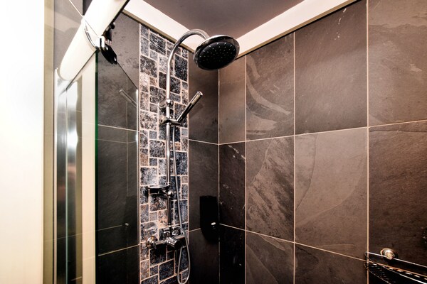 Foto van Prachtige villa met verwarmd buitenzwembad - Vakantiehuis in Manhay (lamormenil) - BathRoom