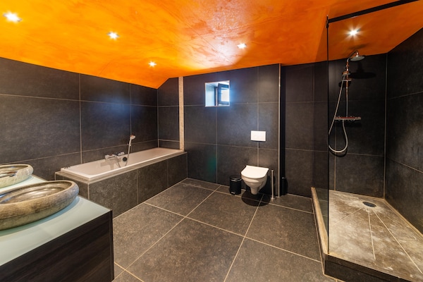 Foto van Luxe villa met zwembad - Vakantiehuis in La-Roche en Ardenne - BathRoom