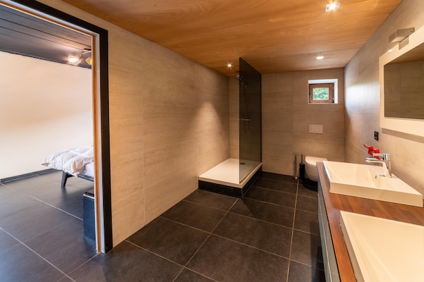 Foto van Luxe villa met zwembad - Vakantiehuis in La-Roche en Ardenne - BathRoom
