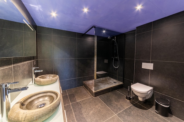Foto van Luxe villa met zwembad - Vakantiehuis in La-Roche en Ardenne - BathRoom