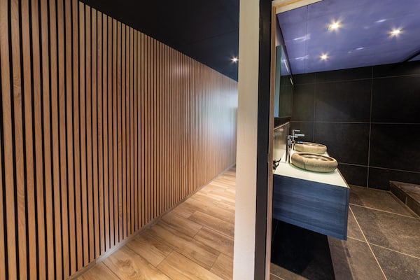 Foto van Luxe villa met zwembad - Vakantiehuis in La-Roche en Ardenne - BathRoom