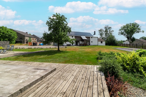 Foto van Luxe villa met zwembad - Vakantiehuis in La-Roche en Ardenne - GardenSummer