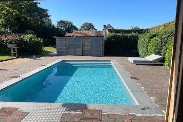Foto van Vakantiehuis met zwembad en grote tuin - Vakantiehuis in Sint-Denijs - PoolOfHouse