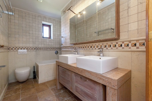Foto van Villaverblijf met zwembad en sauna - Vakantiehuis in Koksijde - BathRoom