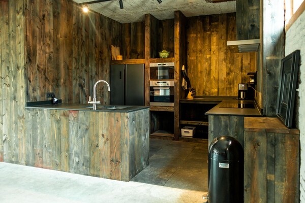 Foto van Vakantiehuis in Moorslede met zwembad en jacuzzi - Vakantiehuis in Moorslede - Kitchen