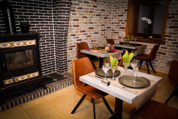 Foto van Villa met zwembad te Erembodegem - Vakantiehuis in Erembodegem - DiningRoom