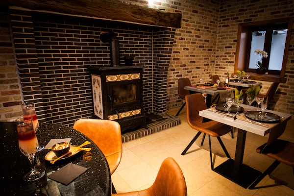 Foto van Villa met zwembad te Erembodegem - Vakantiehuis in Erembodegem - DiningRoom