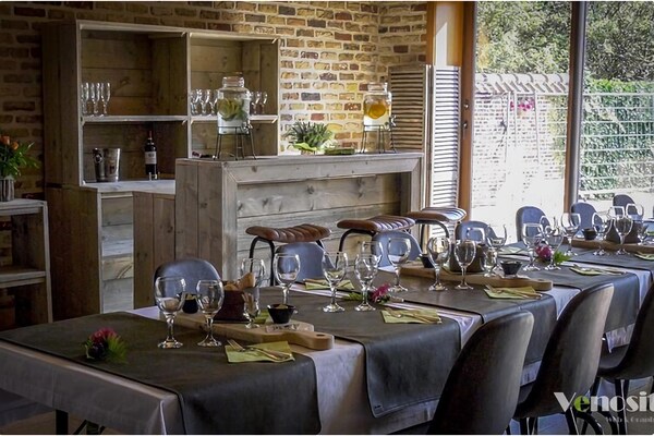 Foto van Villa met zwembad te Erembodegem - Vakantiehuis in Erembodegem - DiningRoom