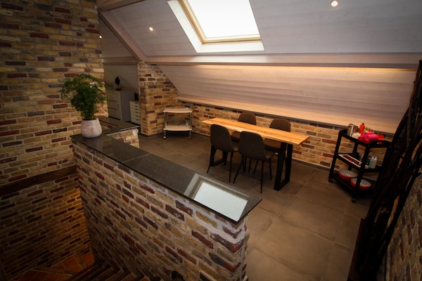 Foto van Villa met zwembad te Erembodegem - Vakantiehuis in Erembodegem - RecreationRoom