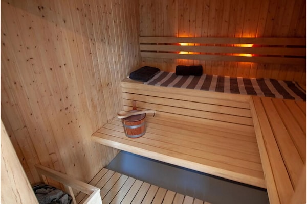 Foto van Villa met zwembad te Erembodegem - Vakantiehuis in Erembodegem - Wellness