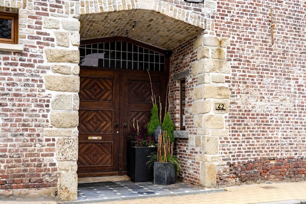Foto van Villa met zwembad te Erembodegem - Vakantiehuis in Erembodegem - ExteriorSummer