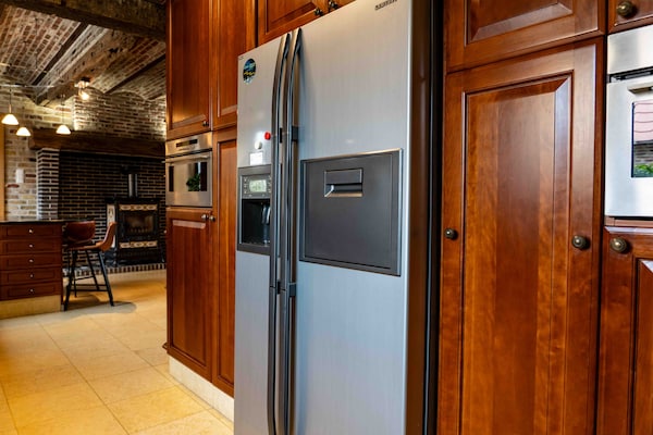 Foto van Villa met zwembad te Erembodegem - Vakantiehuis in Erembodegem - Kitchen