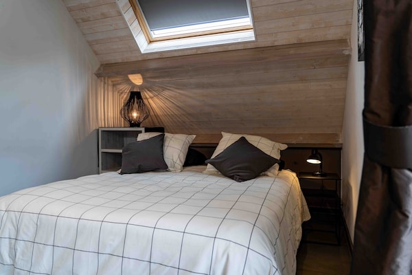 Foto van Villa met zwembad te Erembodegem - Vakantiehuis in Erembodegem - BedRoom