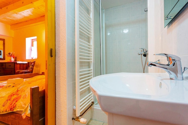 Foto van Villa in Starigrad bij Nationaal Park Paklenica - Vakantiehuis in Starigrad Paklenica - BathRoom