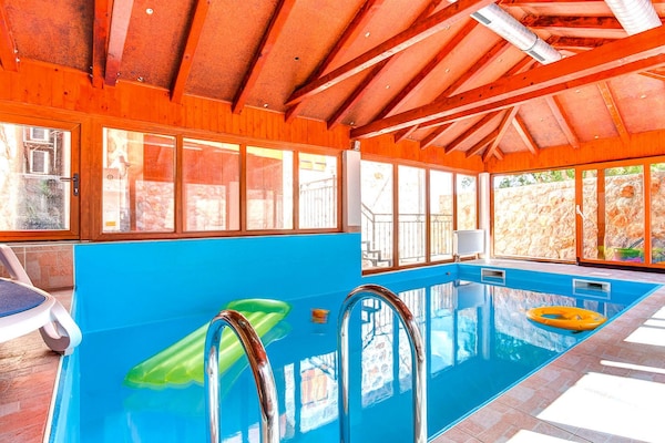 Foto van Villa in Starigrad bij Nationaal Park Paklenica - Vakantiehuis in Starigrad Paklenica - PoolOfHouse