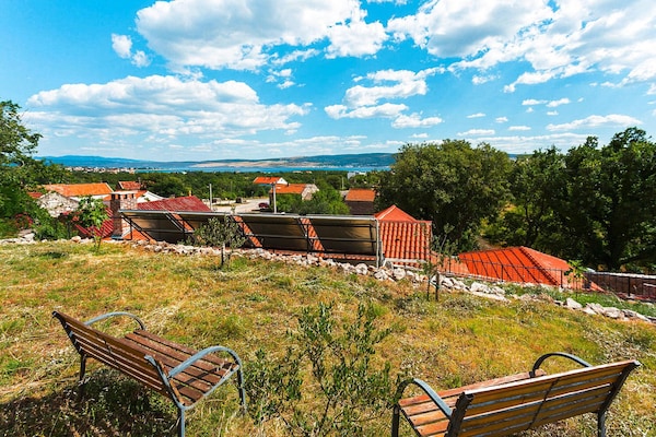 Foto van Villa in Starigrad bij Nationaal Park Paklenica - Vakantiehuis in Starigrad Paklenica - GardenSummer