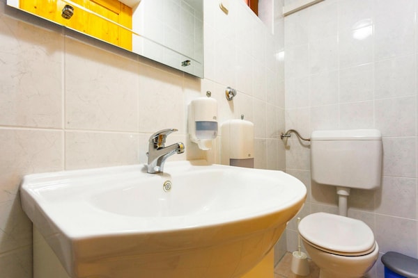 Foto van Villa in Starigrad bij Nationaal Park Paklenica - Vakantiehuis in Starigrad Paklenica - BathRoom