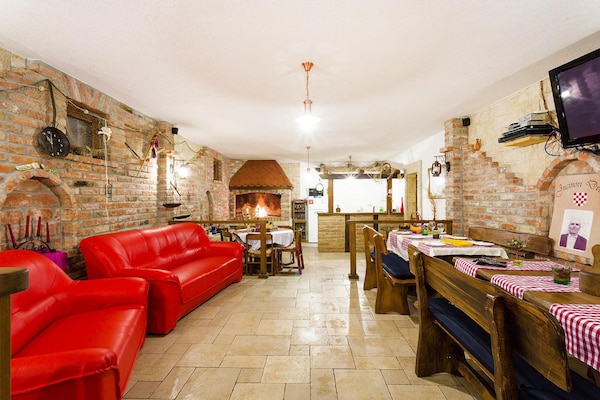 Foto van Villa in Starigrad bij Nationaal Park Paklenica - Vakantiehuis in Starigrad Paklenica - LivingRoom