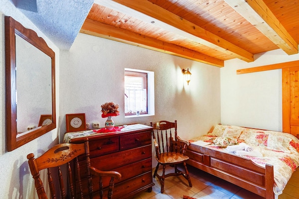 Foto van Villa in Starigrad bij Nationaal Park Paklenica - Vakantiehuis in Starigrad Paklenica - BedRoom