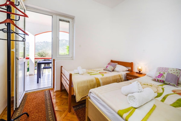 Foto van Vakantiehuis in Rovanjska met Zeezicht - Vakantiehuis in Jasenice - BedRoom