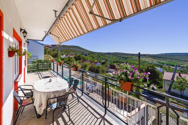 Foto van Vakantiehuis in Rovanjska met Zeezicht - Vakantiehuis in Jasenice - terrace