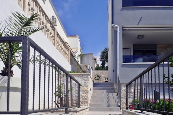 Foto van Vakantiehuis Maslenica met Privézwembad - Vakantiehuis in Maslenica - stairs