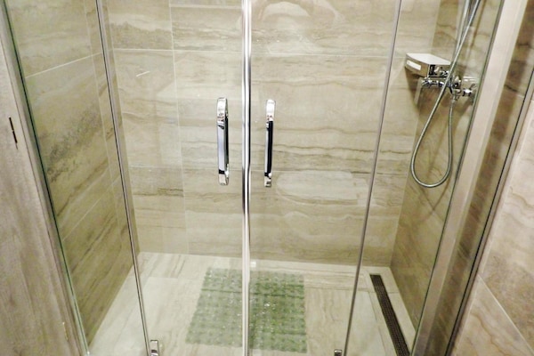 Foto van Vakantiehuis Maslenica met Privézwembad - Vakantiehuis in Maslenica - BathRoom
