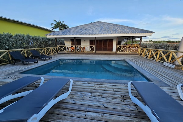 Foto van Villa in Jan Thiel met privézwembad - Vakantiehuis in Jan Thiel - ExteriorSummer