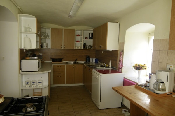 Foto van Vakantiehuis bij Sumava Skigebied - Vakantiehuis in Horni-Plana/Zlabek - Kitchen