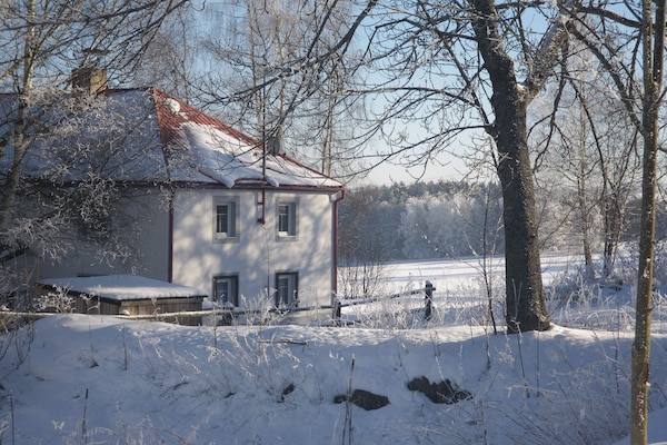 Foto van Vakantiehuis bij Sumava Skigebied - Vakantiehuis in Horni-Plana/Zlabek - ExteriorWinter