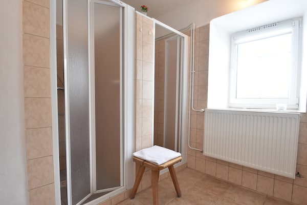 Foto van Vakantiehuis bij Sumava Skigebied - Vakantiehuis in Horni-Plana/Zlabek - BathRoom