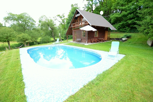 Foto van Huisdiervriendelijk vakantiehuis - Vakantiehuis in Bechyne - ExteriorSummer