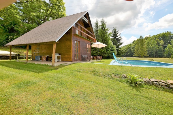 Foto van Huisdiervriendelijk vakantiehuis - Vakantiehuis in Bechyne - ExteriorSummer