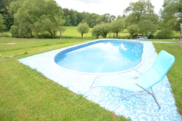 Foto van Huisdiervriendelijk vakantiehuis - Vakantiehuis in Bechyne - PoolOfHouse