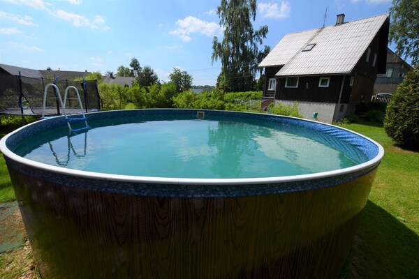 Foto van Bosontsnapping met tuin - Vakantiehuis in Staré Křečany - PoolOfHouse