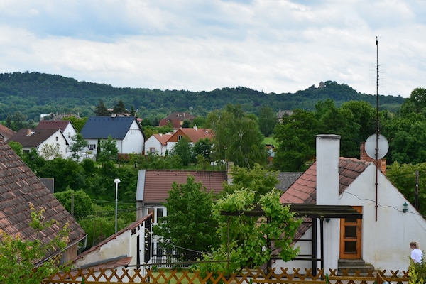 Foto van Vakantiehuis in bos met privézwembad - Vakantiehuis in Petrohrad - ViewSummer