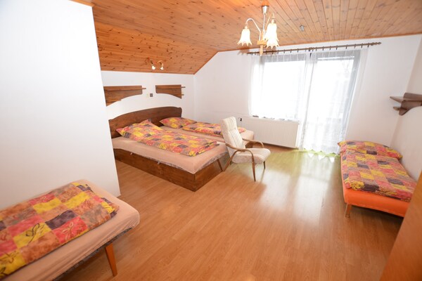 Foto van Villa in Zelenecká Lhota met Privézwembad - Vakantiehuis in Liban - BedRoom