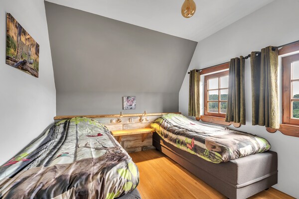 Foto van Villa in Tsjechië met Zwembad en Uitzicht - Vakantiehuis in Vidochov - BedRoom