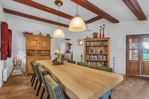 Foto van Villa in Tsjechië met Zwembad en Uitzicht - Vakantiehuis in Vidochov - DiningRoom