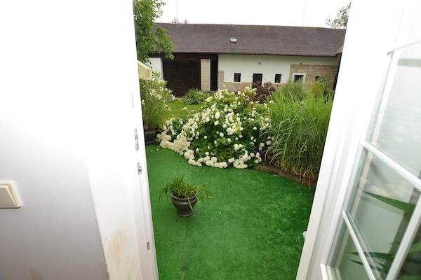 Foto van Heerlijke villa in Sýkořice met omheinde tuin en zwembad - ViewSummer